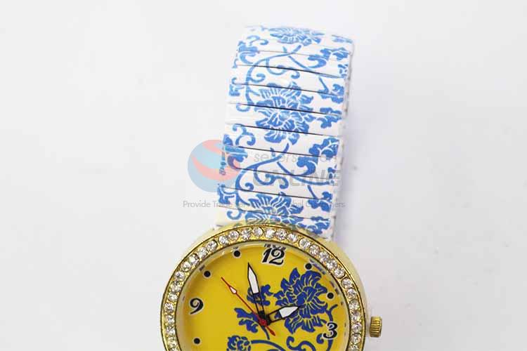 Yellow Casual Bracele Watch For Girls/Fashion Quartz Wristwatch