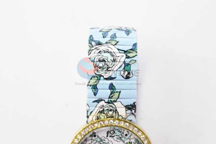 Rose Pattern Casual Bracele Watch For Girls/Fashion Quartz Wristwatch