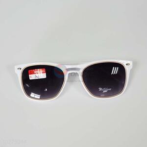 White Sunglasses with Wholesale Price