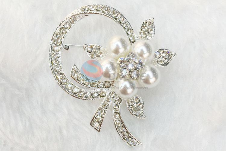 Hot Sale Rhinestone Brooch Pin with Pearls