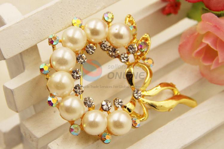 Pearl Decorative Alloy Brooch for Clothes with Low Price
