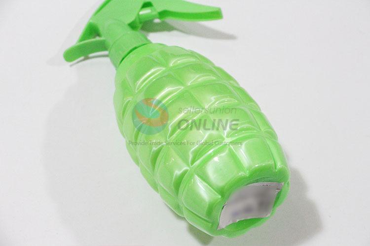 Nice classic cheap pineapple grain spray bottle/watering can