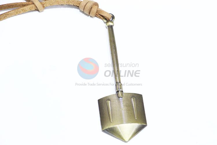 Cheap Price Antique Long Cowhide Necklace with Shovel Pendant