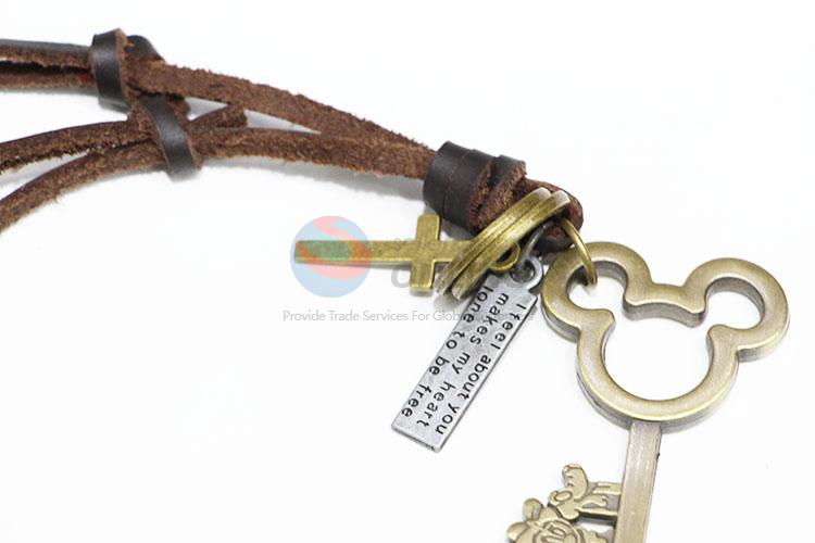 Fashion Style Antique Long Cowhide Necklace with Key Pendant