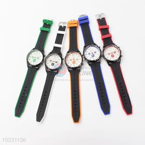 Wholesale Low Price Mens Watch with Silicone Strap