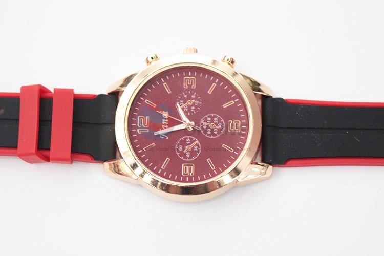 Factory Price Popular Wholesale Mens Watch with Silicone Strap