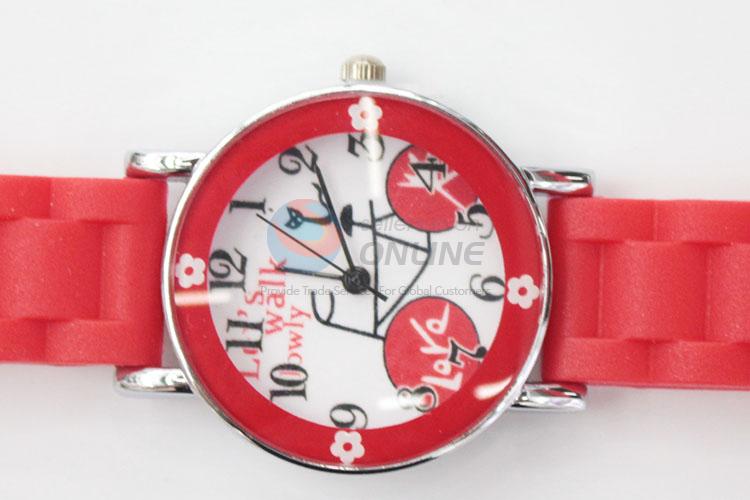 Newest Cheap Womens Watch with Silicone Strap