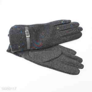 Popular design low price women winter warm gloves