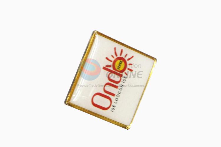 Factory promotional price cute badge