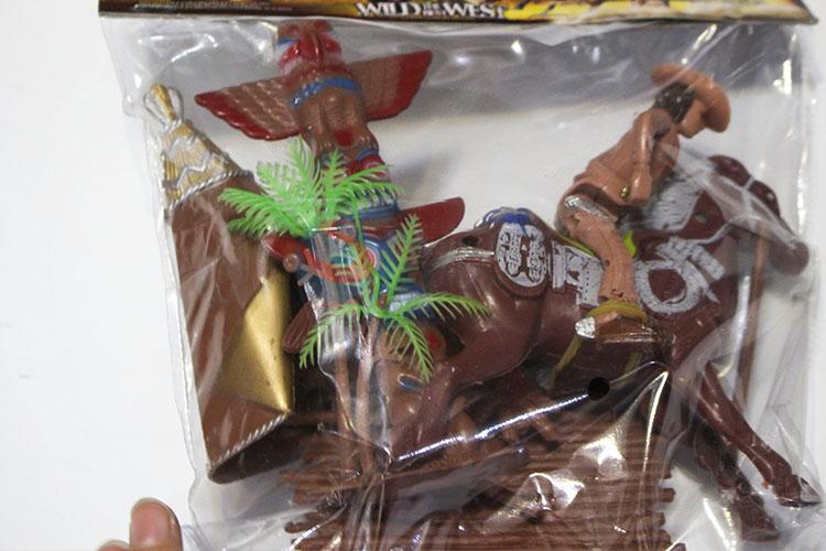 Top Sale Toys Single West Cowboy on Horse with Accessories