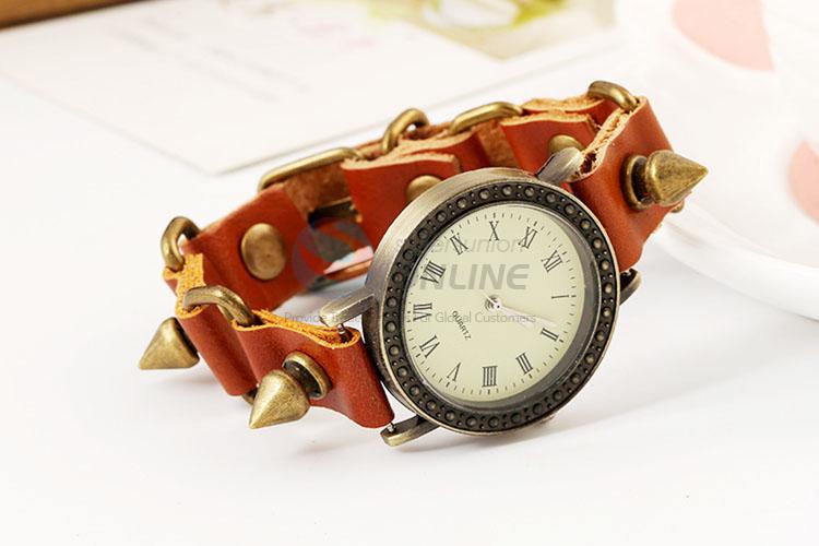 Good Quality Retro Style Rivet Leather Bracelet Wristwatch