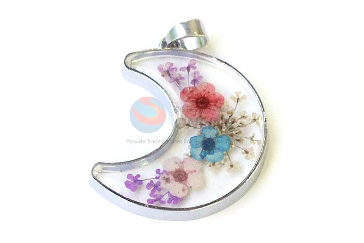 Best Selling Moon Shape Real Flower Pendant With Gold Chain