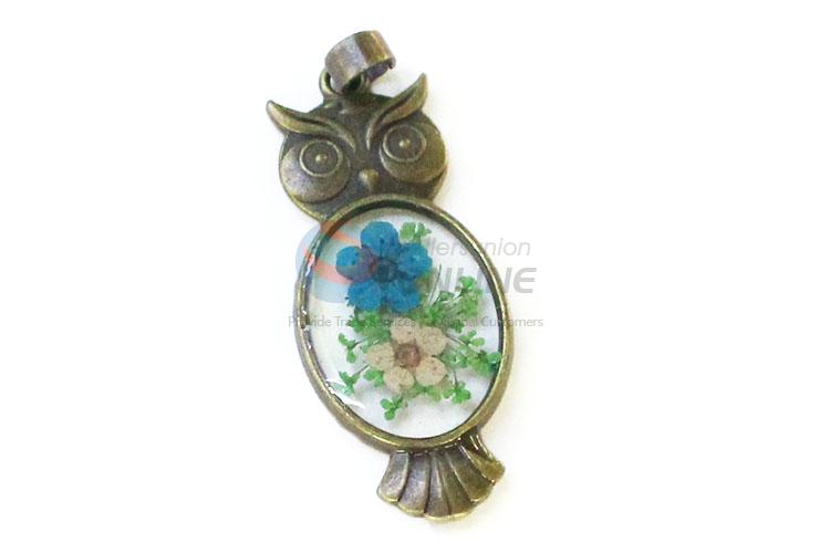 Popular Bronze Owl Shape Pendant With Real Flower