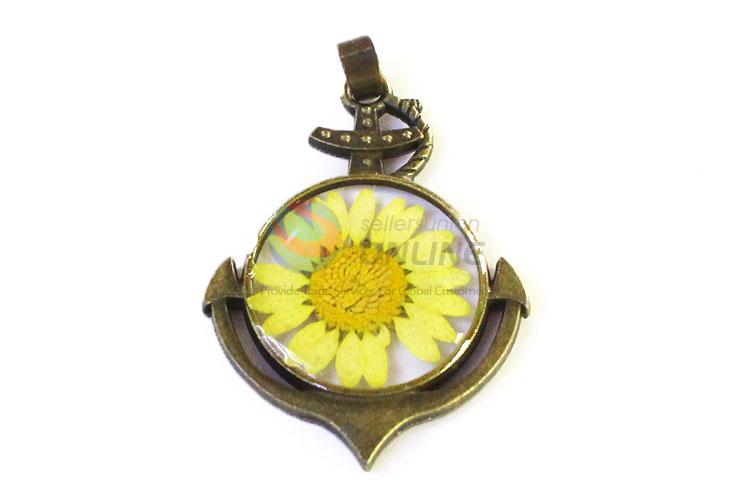 Best Selling Zinc Alloy Pendant With Real Flower