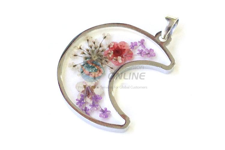 Best Selling Moon Shape Real Flower Pendant With Gold Chain