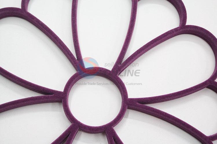 Fashion flower shaped tie scarf hanger