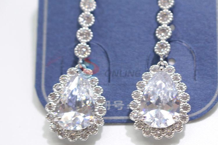 Durable good quality zircon earring