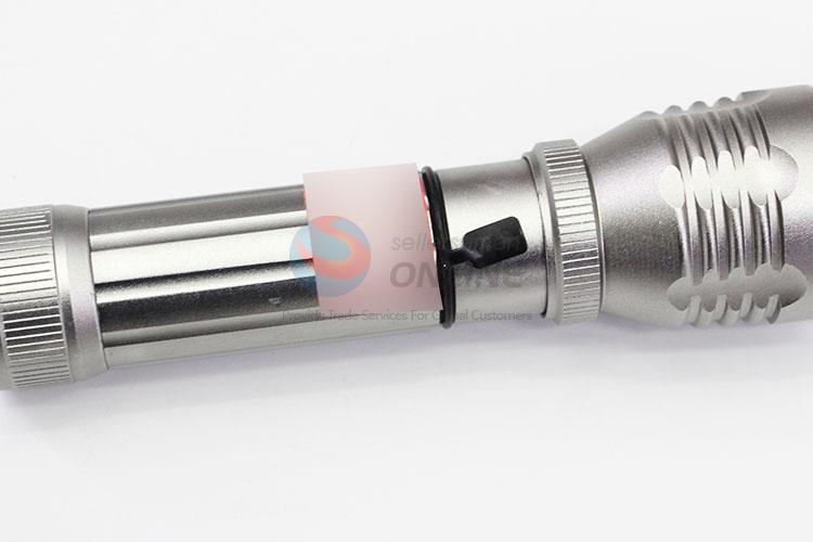 Factory Hot Sell Aluminum Alloy Flashlight with T6 Lamp Bulb