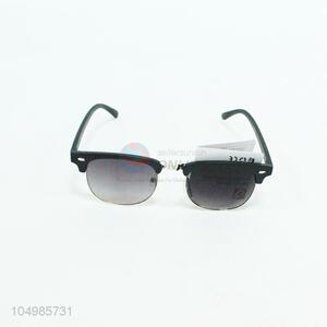 Sunglasses with UV400