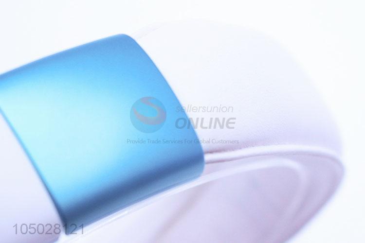 Fashionable Blutooth Earphones with Mic FM Tf for Mobile Phone Mp3