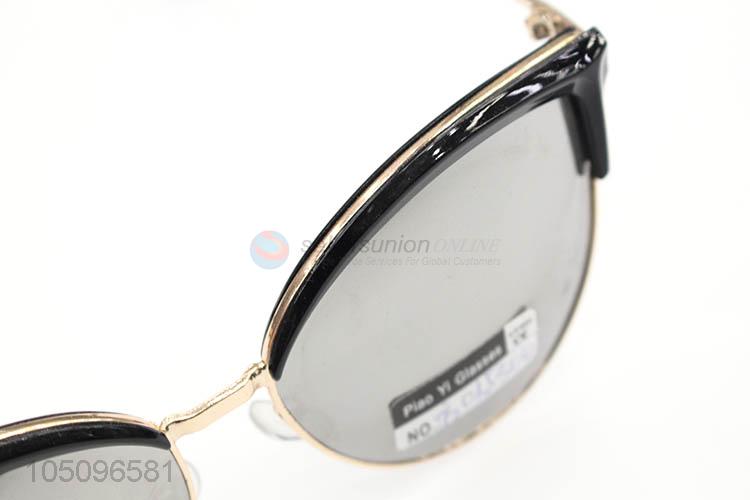 China OEM wholesale fashion UV400 sunglasses