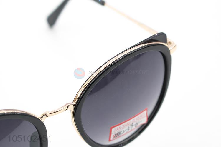 Latest Design Outdoor Sun Glasses Holiday Sunglasses