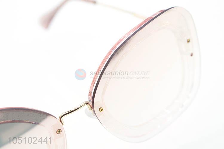 Delicate Design Classic Sun Glasses Travelling Sunglasses