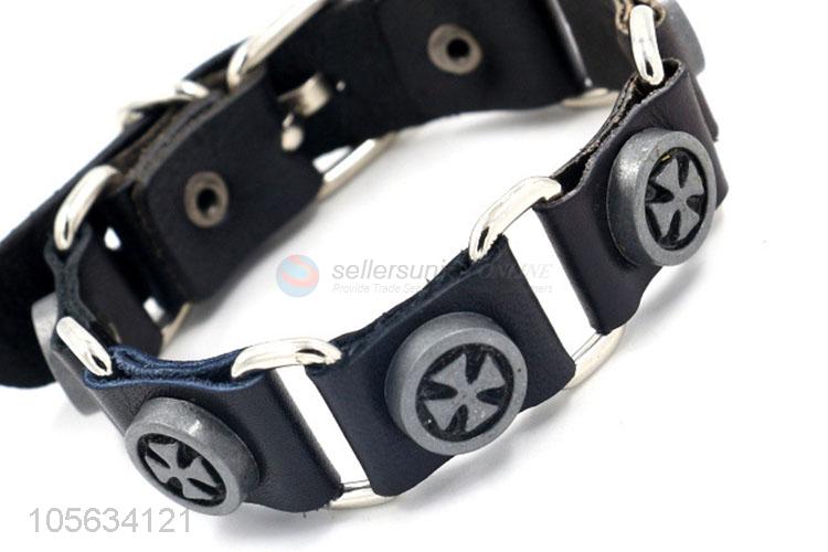 Bottom price handmade retro genuine leather cross bracelet for men