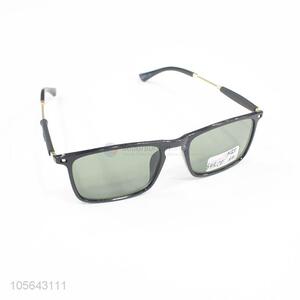 Low price plastic sunglasses polarized mirror sun glasses