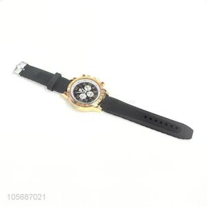 New Design Alloy Watch With Silicone Watchband