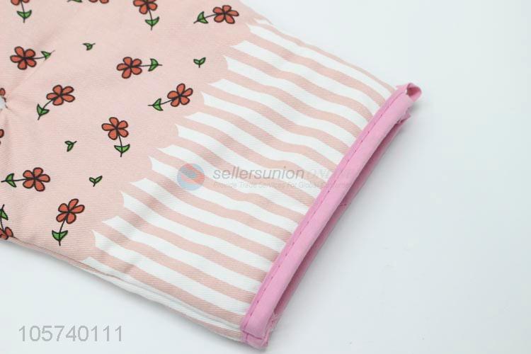 China Manufacturer Flower Pattern Non-slip Glove Thickening for Kitchen Cooking