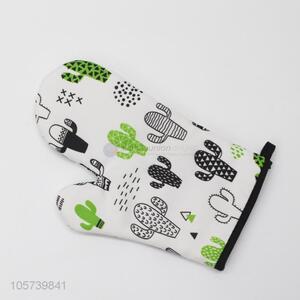 Fashion Design Cactus Pattern Thickening High Temperature Oven Glove Microwave Oven Mitt