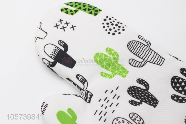 Fashion Design Cactus Pattern Thickening High Temperature Oven Glove Microwave Oven Mitt