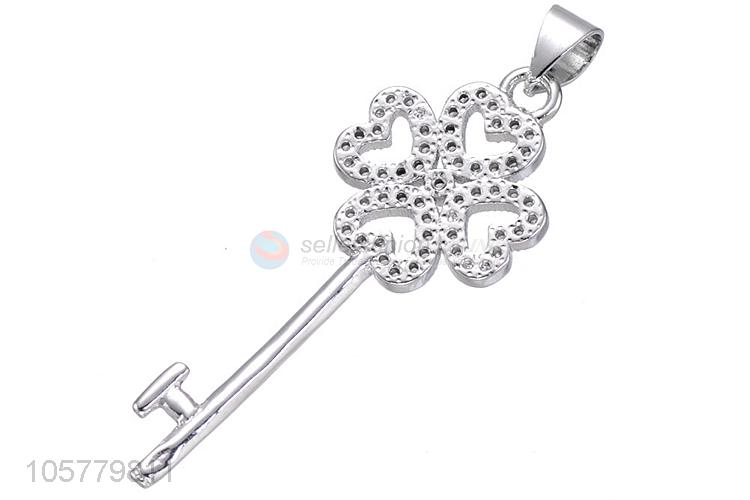 Delicate Design Key Shape Pendant For Necklace