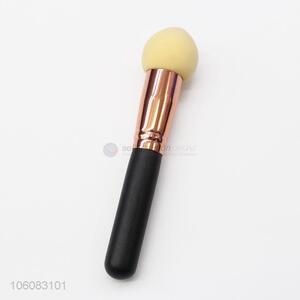 Lowest price black wooden handle sponge head makeup brush