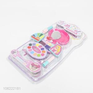 Delicate Design Colorful Plastic Make-Up Set