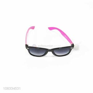 Good Quality Outdoor Sunglasses With Colorful Legs