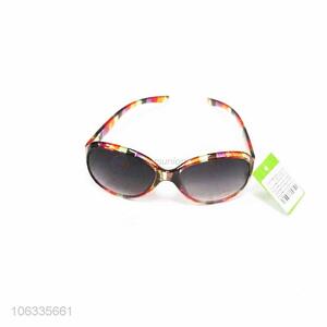 Hot Sale Sunglasses With Colorful Glasses Frame And Legs