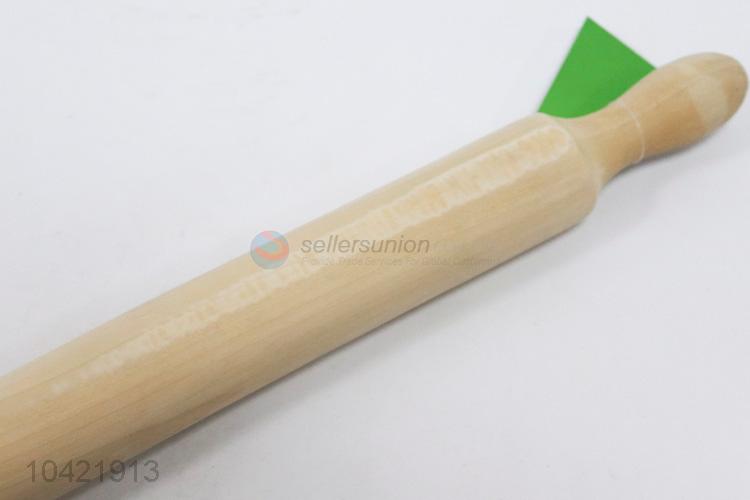 A rolling pin, 39 long, thick 4 cards, the price of 0.03.opp