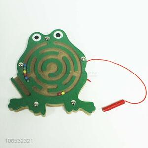 Best quality kids intelligent toy frog shape wooden magnetic maze toy