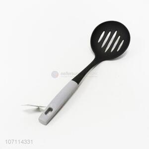 Best Price Kitchen Tools PP Handle Nylon Leakage Ladle