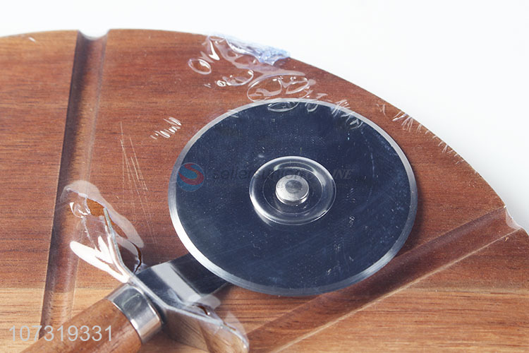 Wholesale Customized Acacia Wood Pizza Board With Wheel Cutting Knife Set