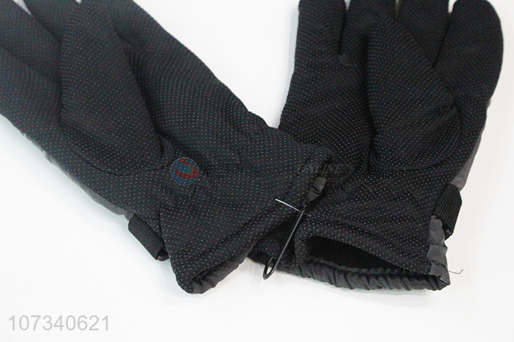 China manufacturer winter windproof anti-skid sports gloves for men