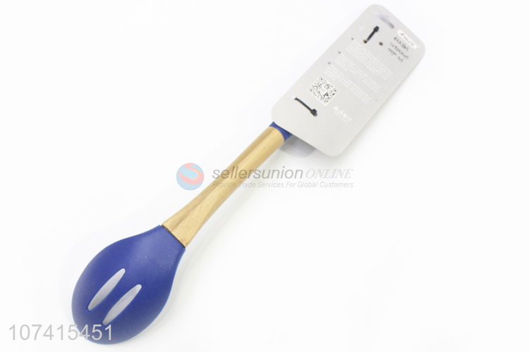 Wholeslae Price Kitchenware Bamboo Handle Silicone Leakage Spoon