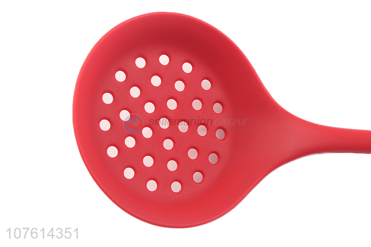 Promotional kitchen cooking tool 100% silicone skimmer strainer scoop