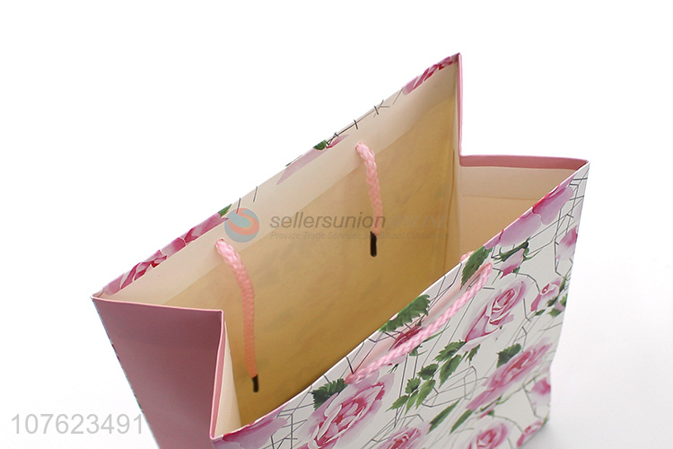 Wholesale Flower Pattern Gift Bag Fashion Paper Tote Bag