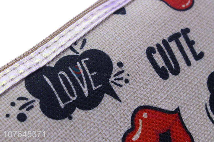 Sexy Red Lip Pattern Polyester Cosmetic Bag With Zipper