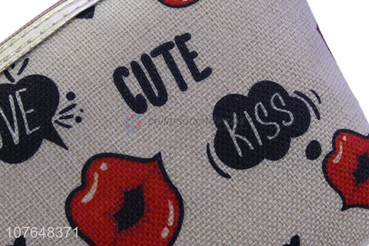 Sexy Red Lip Pattern Polyester Cosmetic Bag With Zipper