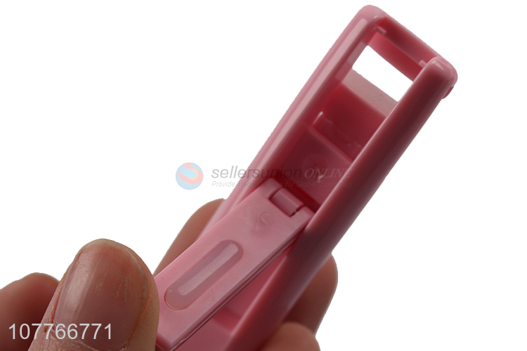 High quality plastic portable eyelash curler small partial segmented curling device
