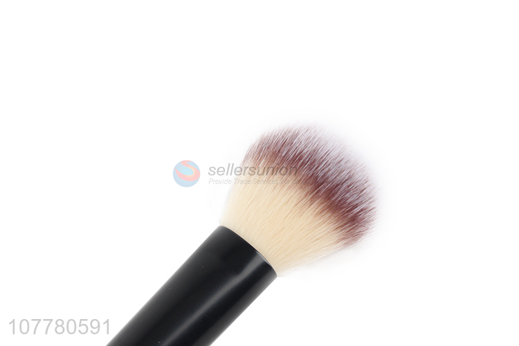 Hot Selling Powder Brush Blush Brush Professional Makeup Brush